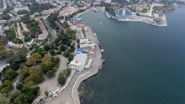 Три морских беспилотника ВСУ атаковали Черноморский флот в Севастополе