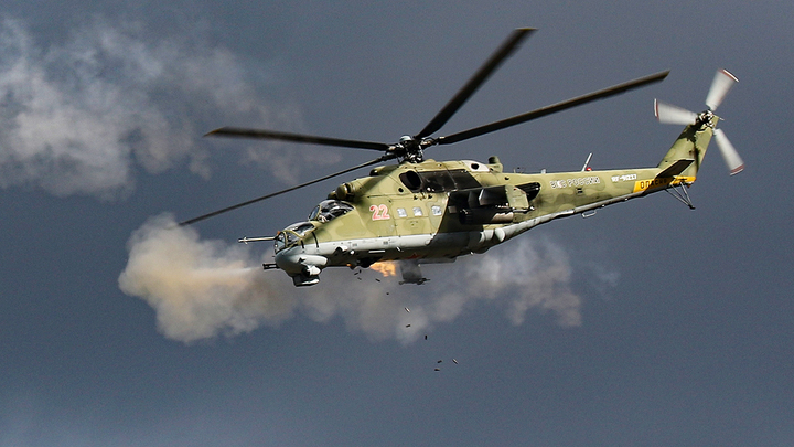 Пять военных вертолётов пролетели над Новосибирском 7 октября