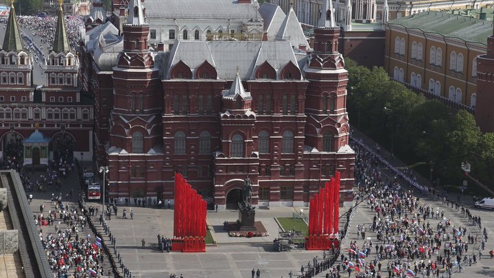 Бессмертный полк в Москве 2022: как записаться, где бесплатно распечатать плакаты, маршрут
