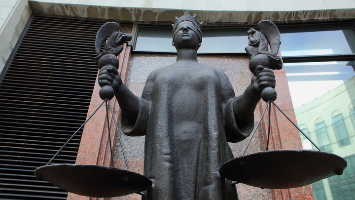 Суд в Петербурге отказался отправлять в СИЗО представителя Чечни в СЗФО, задержанного с наркотиками