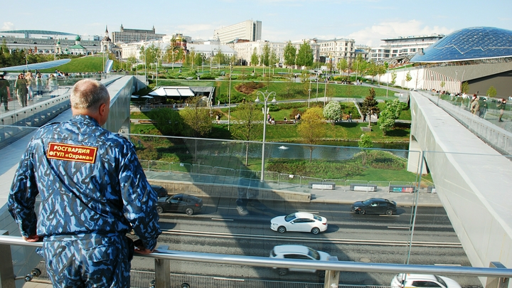 Первые празднования и история выбора даты