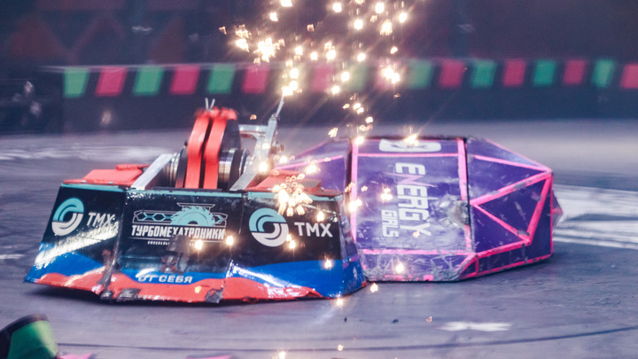 Железный Папочка не подвёл. Петербуржцы заняли второе место на Битве роботов в Казани