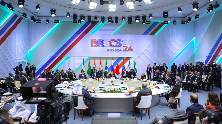 Ох! от Лаврова. И другие закадровые моменты БРИКС: Смотрим, что происходило в зале во время речей