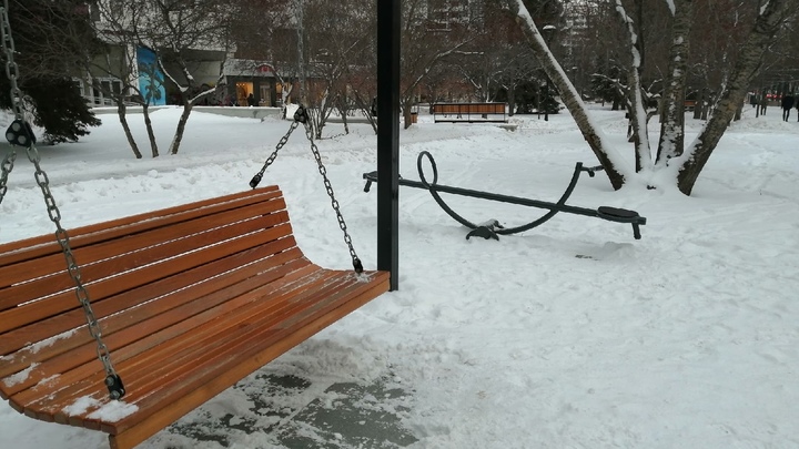 Об отмене занятий в школах Челябинска 7 декабря из-за мороза сообщит ЕДДС