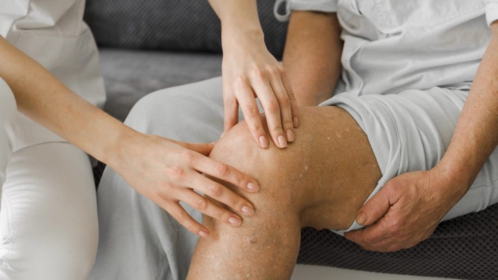 Ученые нашли способ облегчения: колени при артрите больше не болят