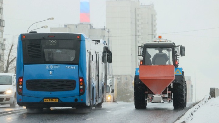 Люди не могут покинуть ЖК Подмосковья из-за снегопада