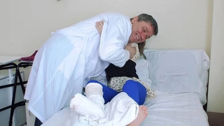 Хирурги из Новосибирска спасли девочку с ДЦП, которая не могла ходить
