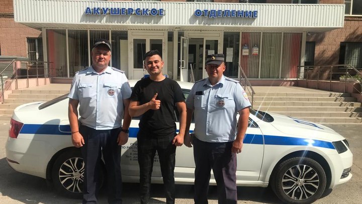 Автоинспекторы помогли беременной дончанке добраться с трассы М-4 до ростовского роддома