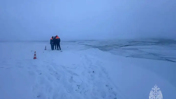 В Якутске под лёд провалилась машина с ребёнком внутри: есть погибшие