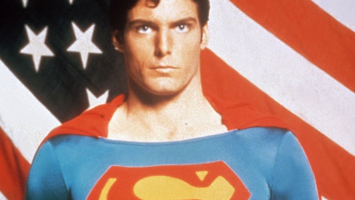 В комиксах DC покажут поцелуй Супермена с мужчиной