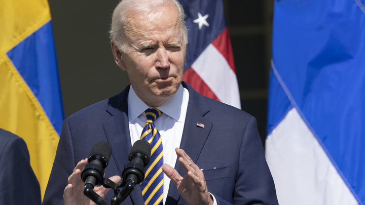 Джо Байден и его сын попали в стоп-лист МИД России