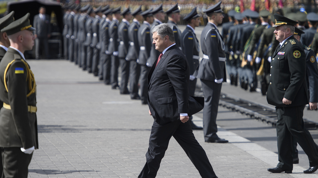 Порошенко пристыдили за изощренное поздравление жителей Донецка Порошенко пристыдили за изощренное поздравление жителей Донецка