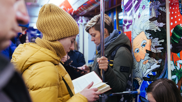 Транспорт Москвы в Новый год 2025: график метро, парковка