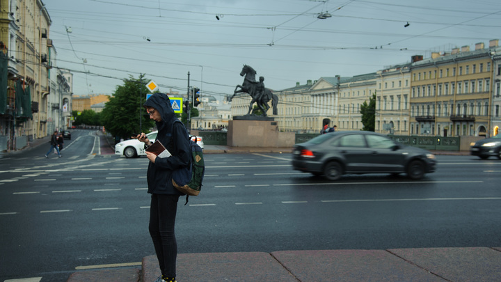 В Петербурге две неделю ищут высокого кареглазого парня