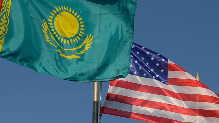 Око большого брата: США выразили обеспокоенность Токаеву в связи с нападениями на независимые СМИ