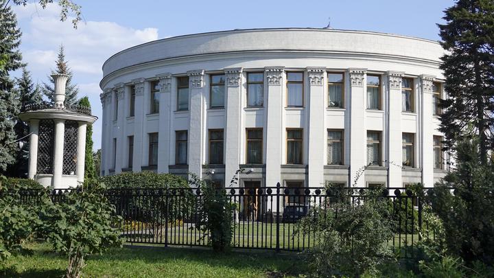 На Украине принят новый русофобский закон: 75% Рады голосует за