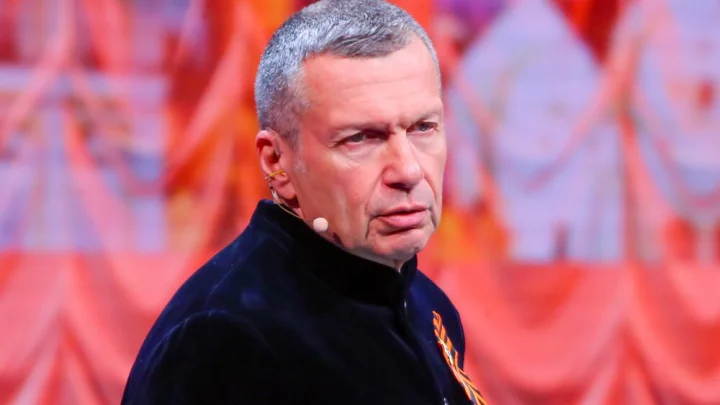 Соловьёв орал в гневе, услышав эту шутку. Вика Цыганова сказала тихо, но сильно