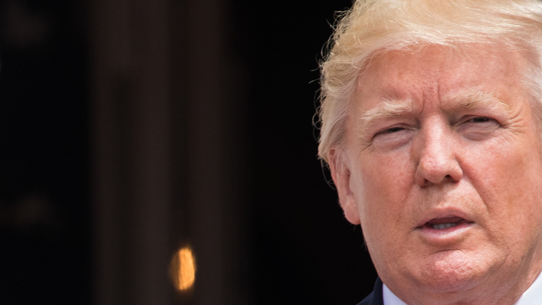 Источник: Трамп борется с чиновниками за встречу с Путиным Источник: Трамп борется с чиновниками за встречу с Путиным