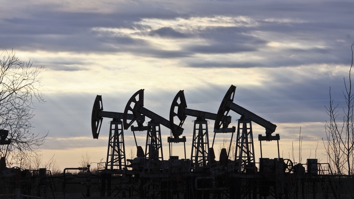 Саудиты сократят поставки нефти в США. Пострадают крупные американские компании - Bloomberg