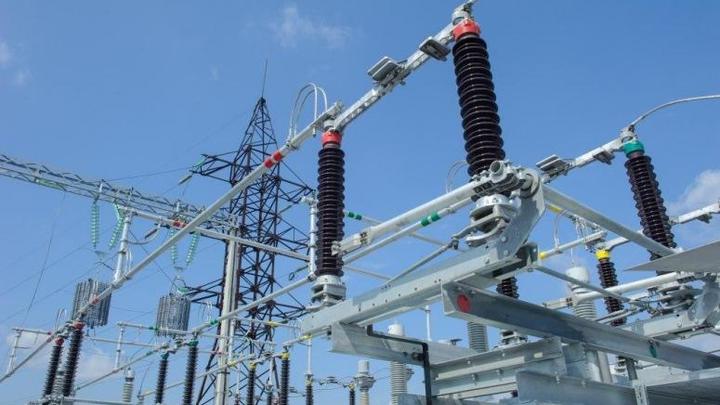 В Краснодаре вернули свет жителям домов на улице Покрышкина, где сгорела подстанция