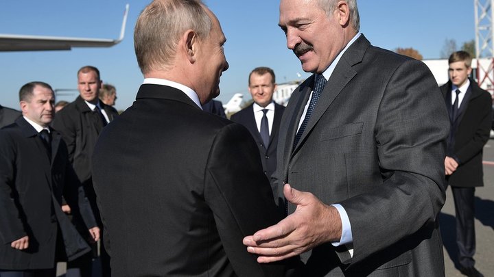 Власти России разберутся: Лукашенко переложил ответственность за инцидент с российским послом в Минске