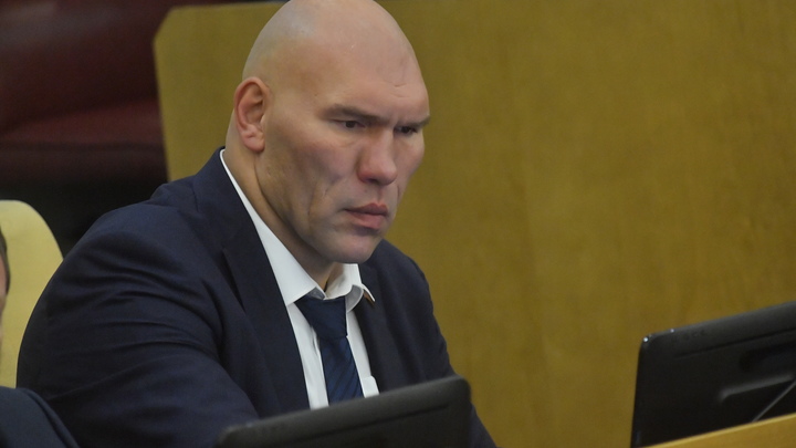 49-летний боксер Николай Валуев получил повестку из военкомата