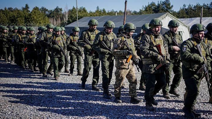 Положили тысячи поляков, взорвали мосты. Фронт рухнул? Полковник Алёхин уточнил, что с Купянском
