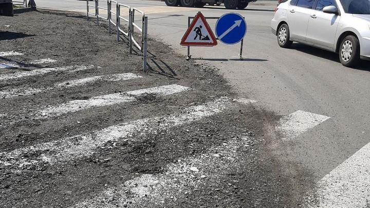 В мэрии Челябинска прокомментировали зебру на щебенке 