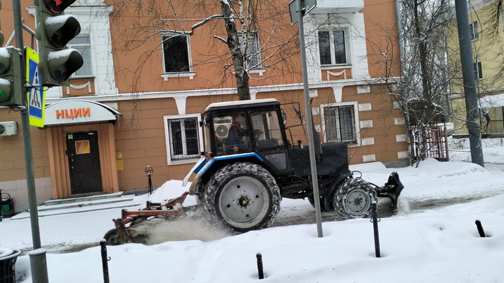 4 тысячи коммунальщиков устраняют последствия снегопада в Нижнем Новгороде