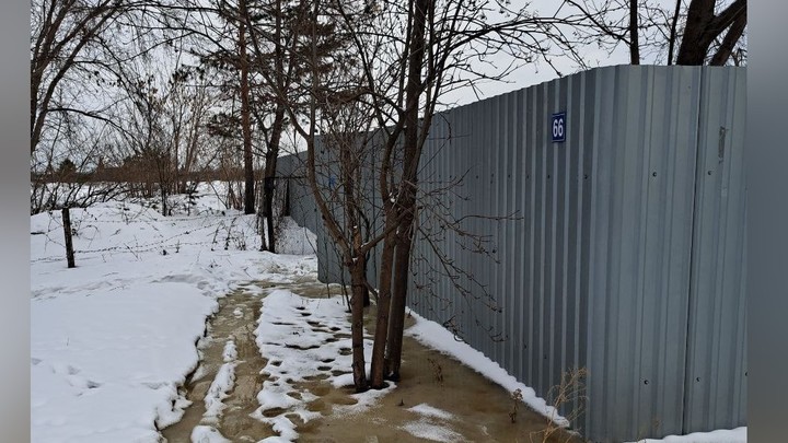 Стоки Челябинского аэропорта затопили сады по соседству