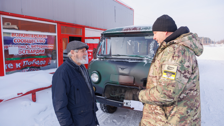 81-летний пенсионер из Нижнего Новгорода передал военным личный автомобиль УАЗ
