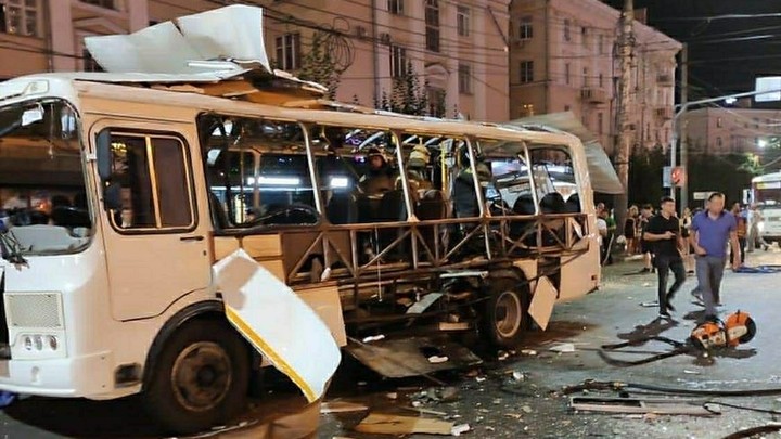 Специалисты установили причину взрыва автобуса в Воронеже - источник