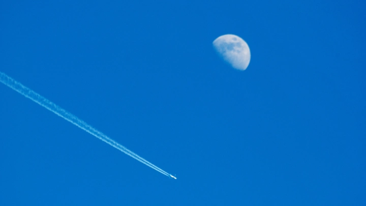 Самолёт ростовской авиакомпании прервал полёт из-за сбоя