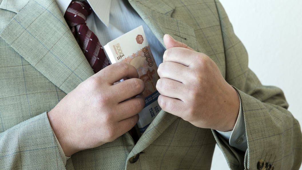Просто подарок: Мэра Туапсе задержали со взяткой в 2 млн рублей Просто подарок: Мэра Туапсе задержали со взяткой в 2 млн рублей