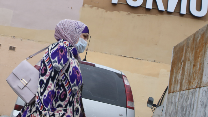 Чтобы скрыть факт родов, задушила дочку: Узбечка пойдёт под суд за убийство