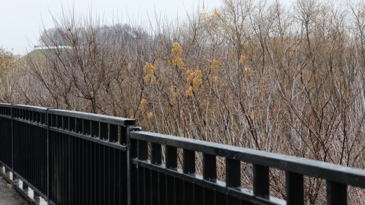 Временная ограда на клязьминском мосту во Владимире должна простоять 5 лет