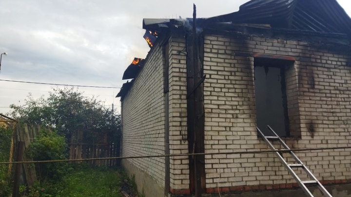 В Суздальском районе три человека пострадали в пожаре