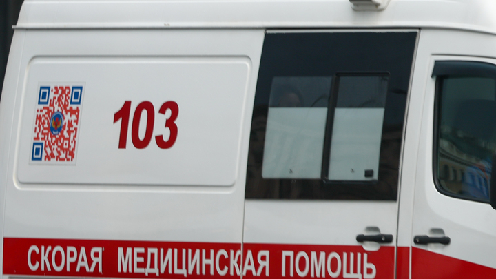 В Екатеринбурге при заливке бетона на стройке придавило рабочего