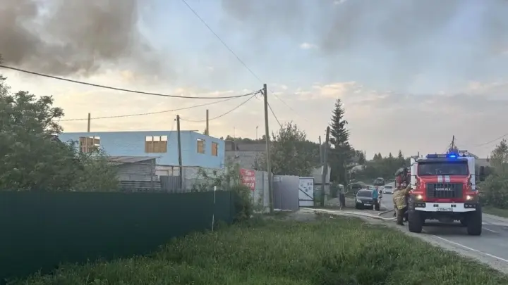 Многодетная семья участника СВО лишилась дома спустя неделю после его похорон