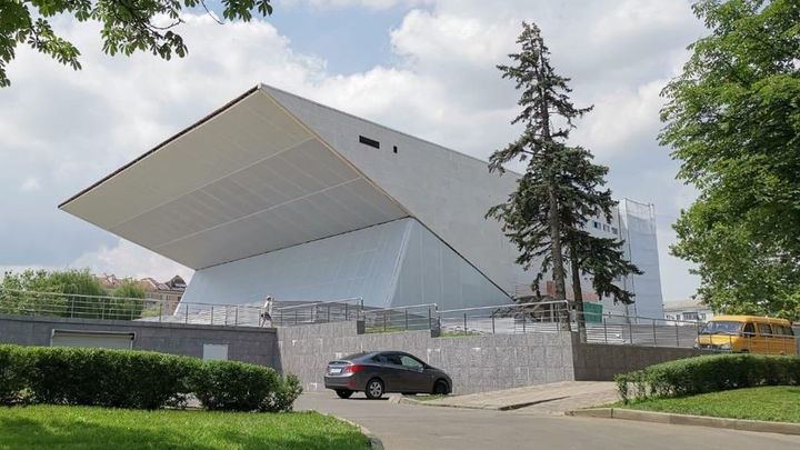 Галицкий не может завершить реконструкцию Авроры из-за санкций против России