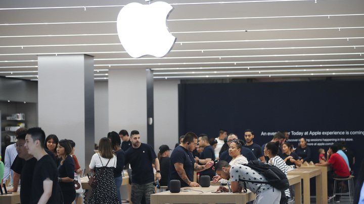 В Apple признались, что тестировали iPhone Xs в пиве и вине