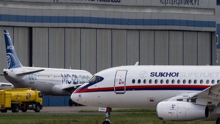 Летевший из Нижневартовска самолёт экстренно приземлился в Минводах