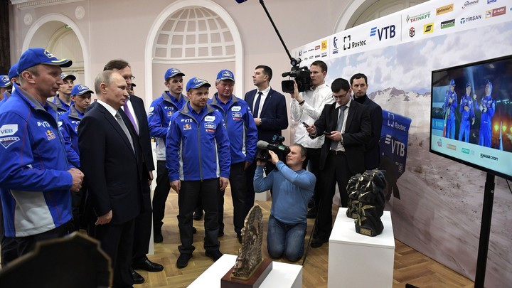 КАМАЗ-мастер отказался осуждать СВО ради участия в ралли Дакар