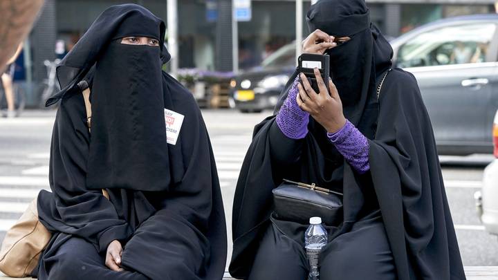 В Балашихе бородач с неизвестной в никабе попытался напасть на женщину после замечания: Русские не остались в стороне