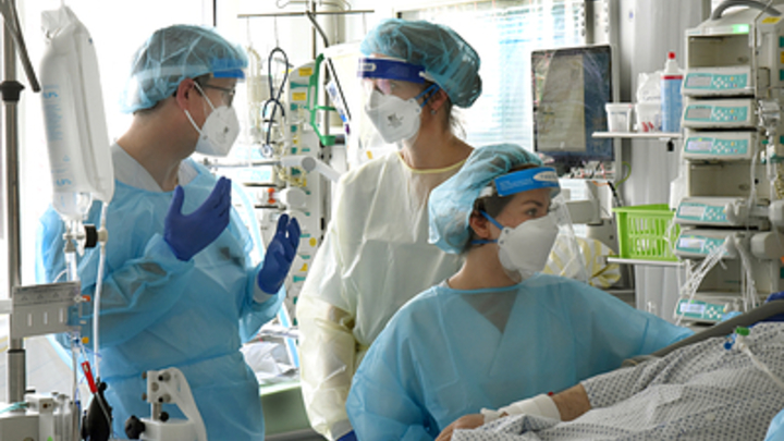 Коронавирус пришёл не из Китая: Военный микробиолог объяснил, где источник SARS-CoV-2