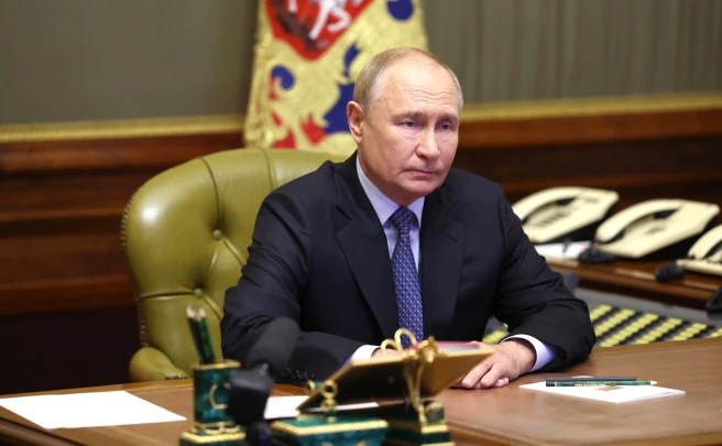 Путин: Россия намерена решать конфликт мирным путём, но готова ко всему