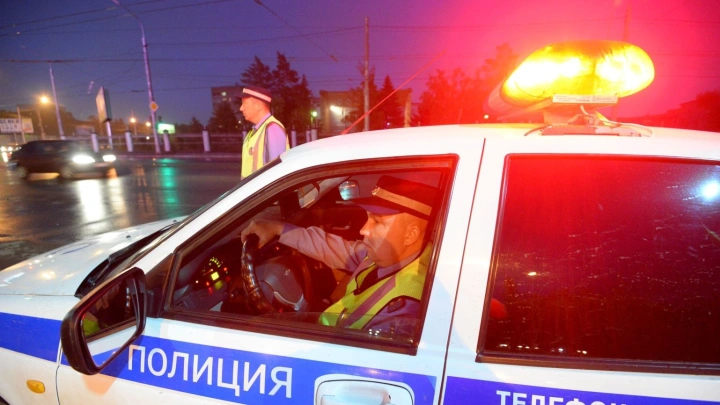 Мужчина погиб под колёсами автобуса на севере Москвы