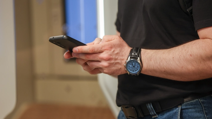Это твои фото?: очередная SMS-афера. Мошенники атакует смартфоны жителей России
