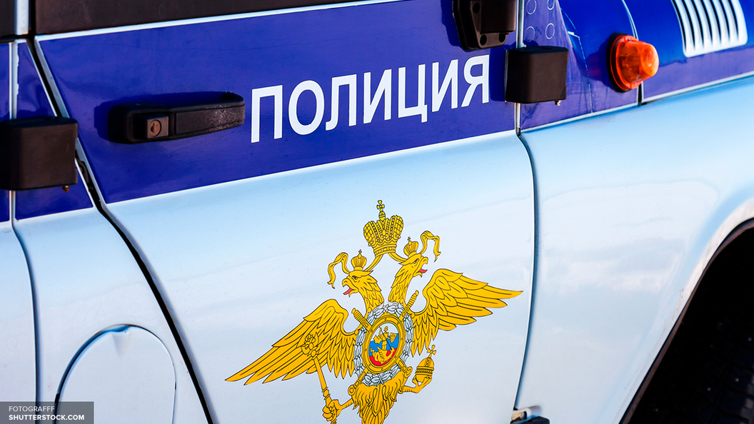 В ответ на штурм дома в Раменском вооруженный мужчина бросил в полицию две гранаты В ответ на штурм дома в Раменском вооруженный мужчина бросил в полицию две гранаты