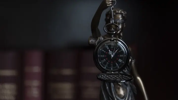 У генерала Ивана Попова есть последний шанс: Большие люди делают всё, чтобы оставить его в тюрьме